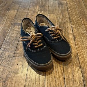 Kids Black Vans with Gummy Sole (Size 2) 802-WR